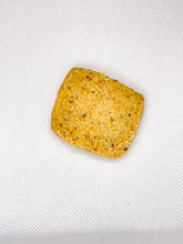 Lade das Bild in den Galerie-Viewer, Butter-Haselnussmürbis